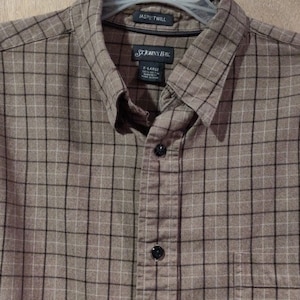 COLLARED CHECKED SHIRT