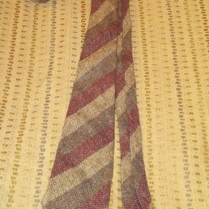 STRIPED WOOL TIE