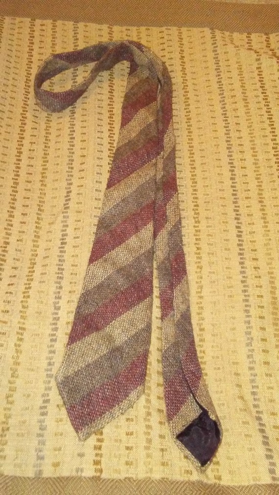 STRIPED WOOL TIE