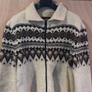 VINTAGE KNIT SWEATER