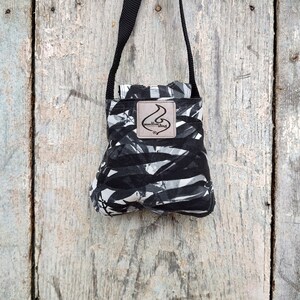 Beardie Sling- Night Palm