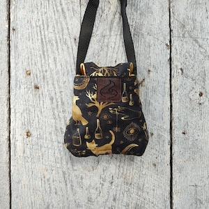 Beardie Sling- Gold Magic