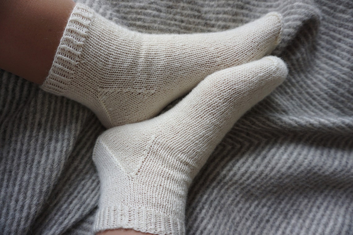 Size 41/42 Fine socks knitted cream white wool socks fine | Etsy