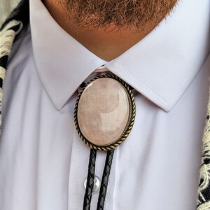 Custom Rose Quartz Bolo Ties Wedding Bolo Tie Western Necktie Silver or Gold with Black, Brown Leather Vegan Cord, Tension Clasp imagem 10