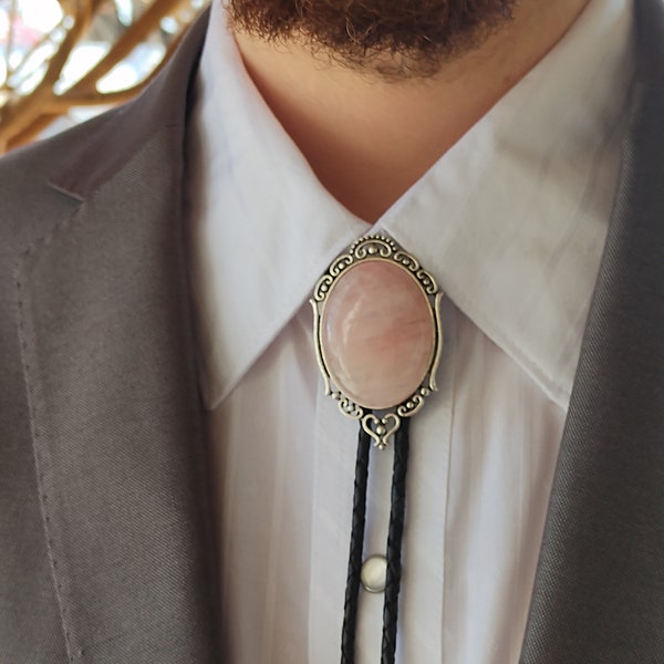 Cravate Bolo personnalisée en quartz rose - Cravate Bolo pour mariage - Pierre rose - Argent, cuivre ou or avec cordon en cuir ou végétalien, Cravate Bolo western