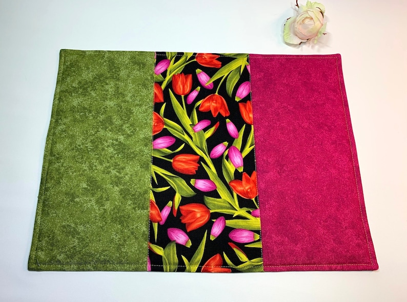 Table Set place ceiling Place mat tulips spring pinkgreen-handmade
