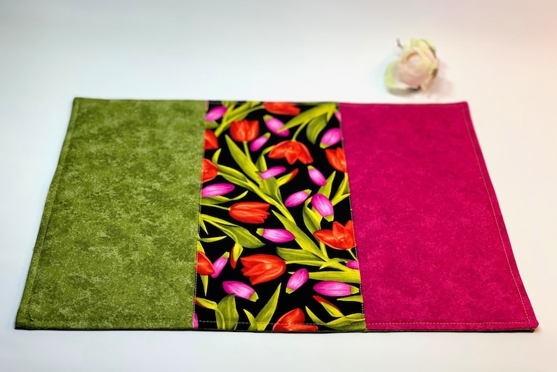Table Set place ceiling Place mat tulips spring pinkgreen-handmade
