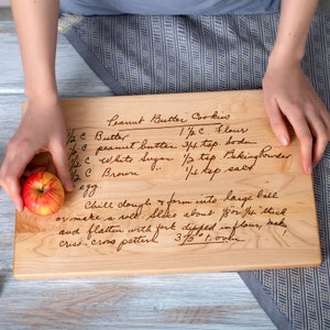 Engraved Cutting Board with Recipe Keepsake Family Recipe Cutting Board Personalized Gift for Grandma Handwritten Recipe Board Handwriting