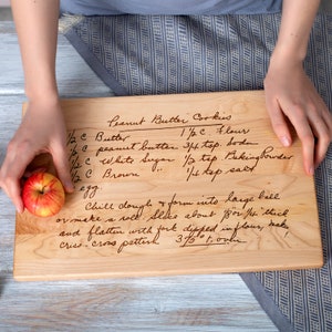 Engraved Cutting Board with Recipe Keepsake Family Recipe Cutting Board Personalized Gift for Grandma Handwritten Recipe Board Handwriting image 1