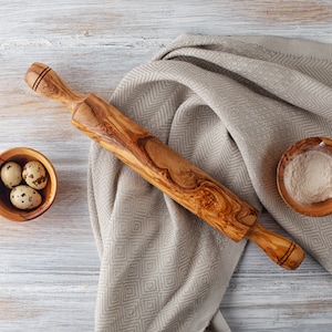 Olive Wood Rolling Pin, Wooden Rolling Pin with Handle, Small Wood Non Stick Bread Roller Pin for Baking, Dough, Pizza, Pastry & Cookies