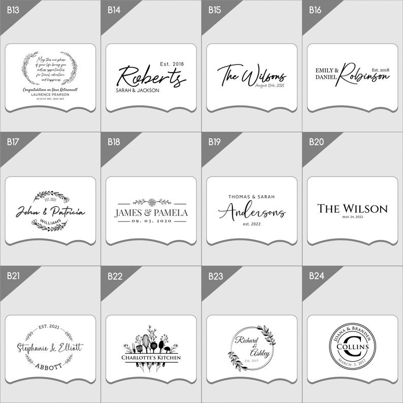 K&ouml;nnte beinhalten: Ein Set mit 12 schwarzen und wei&szlig;en personalisierten quadratischen Fliesen-Untersetzern mit verschiedenen Designs und Texten. Die Untersetzer zeigen Namen, Daten und andere personalisierte Details.