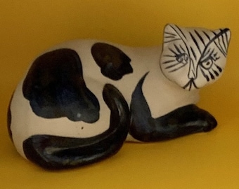 Otero Regal Ceramic Cat