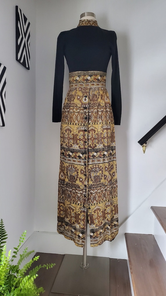 Walk like an Egyptian Maxi