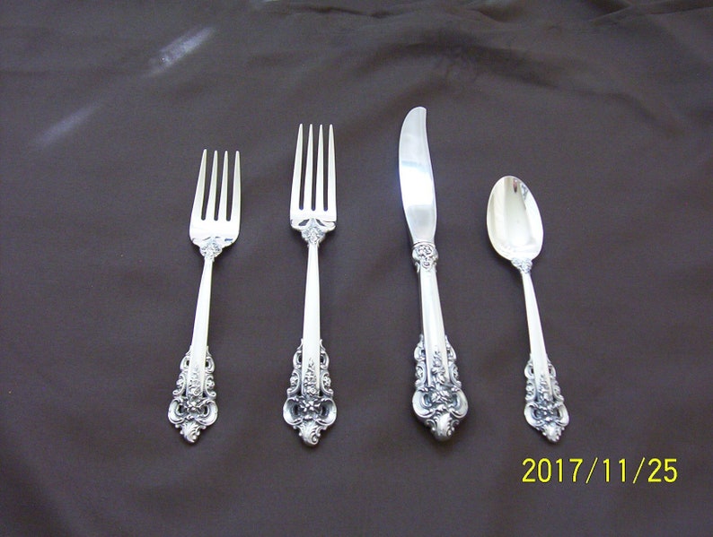 WALLACE GRAND BAROQUE STERLING SILVER FLATWARE KNIVES 11 AVAILABLE