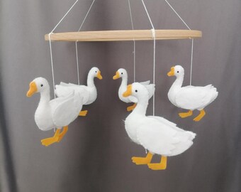 Geese mobile for crib,felt Goose nursery mobile,farm duck baby mobile,,goose baby shower,felt geese toys gift ideas, goose nursery decor