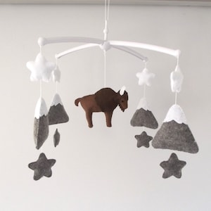 Bison Baby Mobile, Buffalo Mobile, American Bison Mobile, Felt Crib Mobile, Bison Nursery Decor, Mountains Mobile, Baby Shower Gift