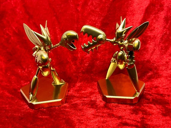 Pokemon #212 Scizor and Mega Scizor figure Set Gold TCG Statues