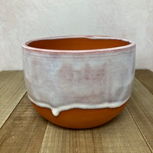 Handgemachter Terrakotta-Übertopf 10 cm H x 13 cm