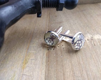 Steampunk style gear cufflinks-Dark Academia-Light Academia-Valentine's day gift-Gift for him-Industrial style-Vintage style-Halloween
