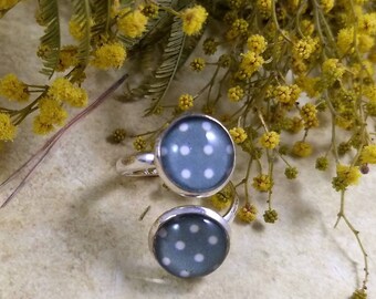 Double green ring with white polka dots