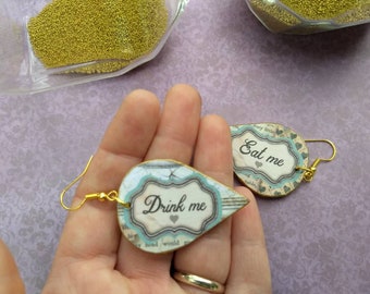Earrings 'Drink me'/'Eat me', Alice in Wonderland - Unique earrings - Fans of Alice - Literature jewellery - Light Academia - Naive style