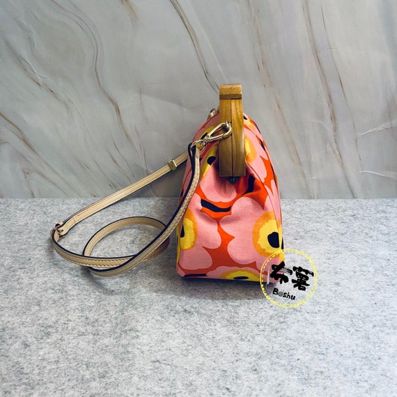 Handmade Marimekko Wooden Kiss Lock Clasp Shoulder Crossbody Bag