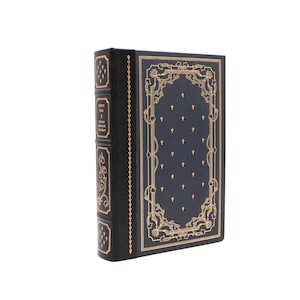 La feria de las vanidades. Por William Makepeace Thackeray. Con ilustraciones originales del autor. Biblioteca Franklin. Centro Franklin, 1981.