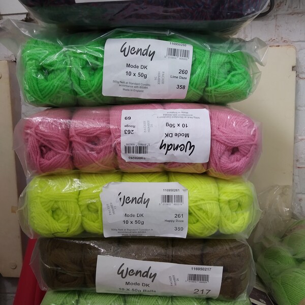 Wendy Mode Double Knitting Wool Yarn 50% pure Merino Wool and Premium Acrylic 5x50 Gram Balls New