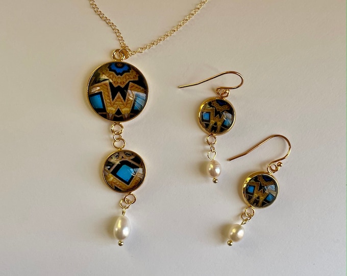 Campagnola Pendant & Earrings, Classic Design on Glass Cabochon set in Gold filled bezel with 16" -18" adjustable inch Gold-filled Necklace