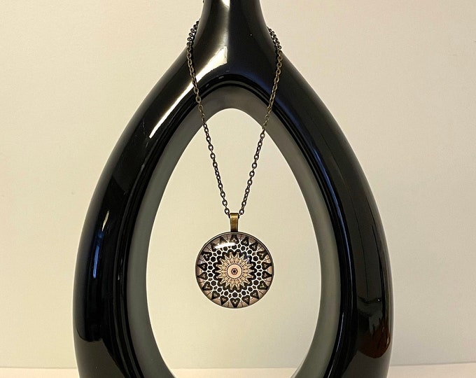 Circle Glass Pendants set in Bronze, Designed from Original Photos of the Baháʼí  House of Worship