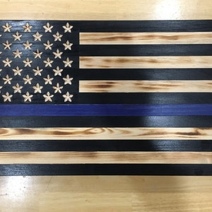 Themed Rustikale Flagge / Flagge für die Strafverfolgung / Hölzerne dünne blaue Linie Flagge, Ersthelfer-Flagge, Manhöhlen-Dekor, Geschenk