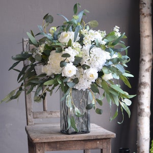 White Green Centerpiece, 20inch Wedding Centerpiece, Wedding Table Flowers, roman pillars Flower Arrangement, Real Touch Flowers