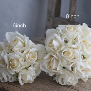 12 Real Touch Faux Roses Bouquet de mariée, Artificielle Morandi Blanc Ivoire Roses Bouquets De Mariage, Faux Fleurs Boutonnière Corsages one 6" bouquet