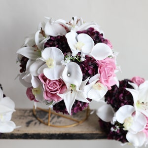 Faux Plum and Dusty Pink/Mauve Flowers Bridal Bouquet, Spring Summer Wedding Bouquet, Real Touch Calla Lily,Rose, Lily, Handmade Boutonniere