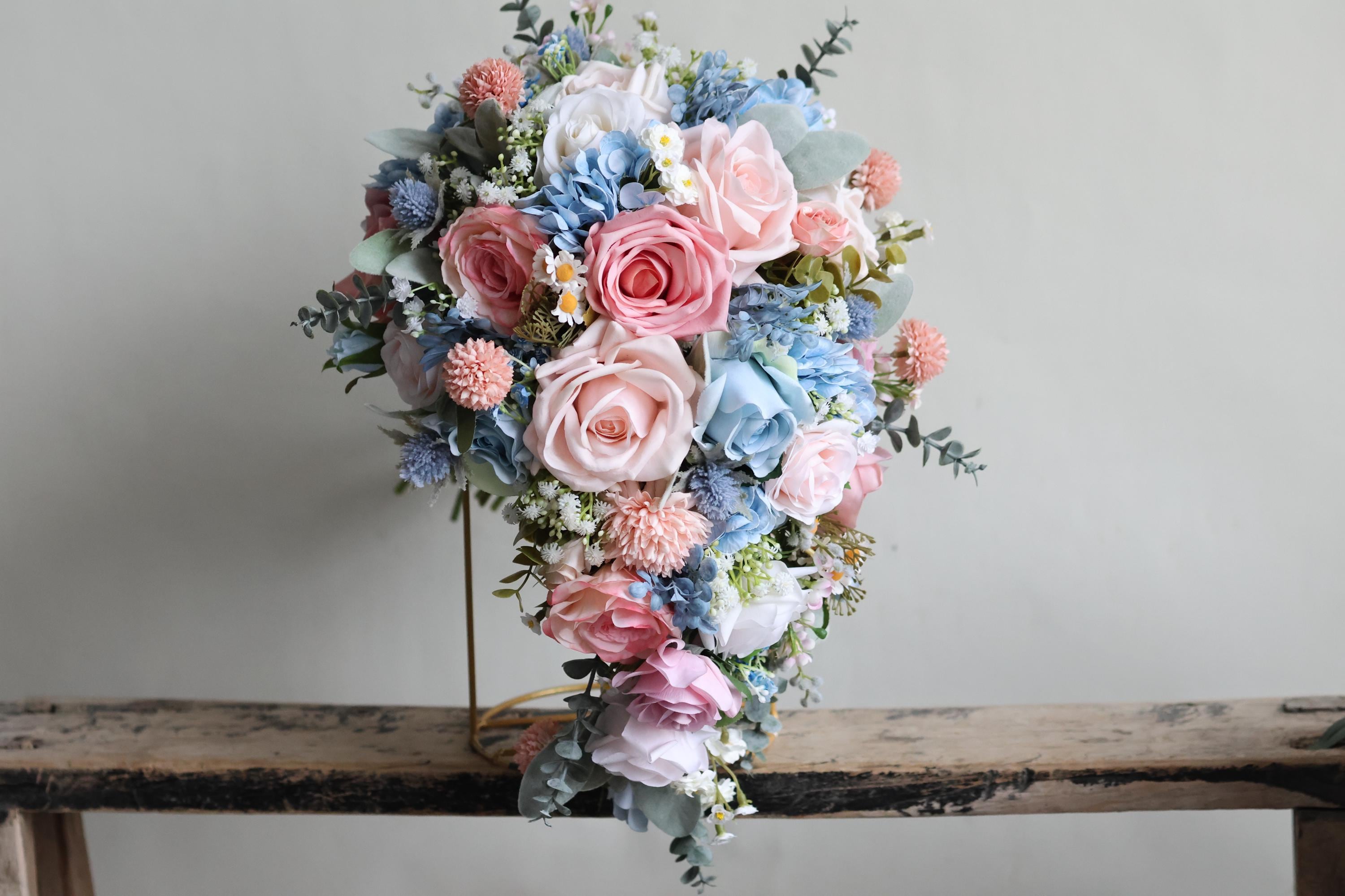 フェイクライトブルー＆ローズピンクのワイルドフラワーブライダル