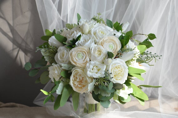 13 Luxry Faux Flowers White/ivory Cream Bridal Bouquet, Real Touch