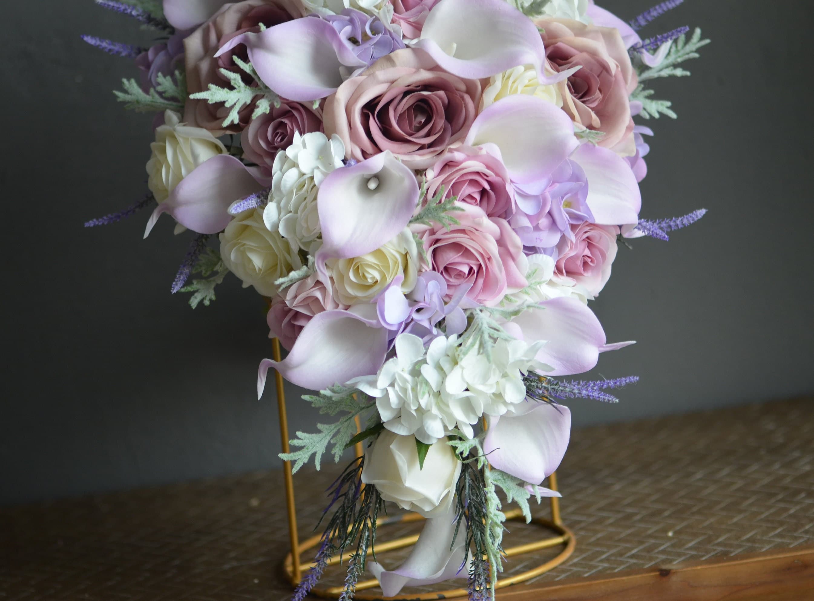 LILAC boutonniere preserved foliage mix dried flower, bridal accessori –  LavenderLadyParis, image size:2690x1987
