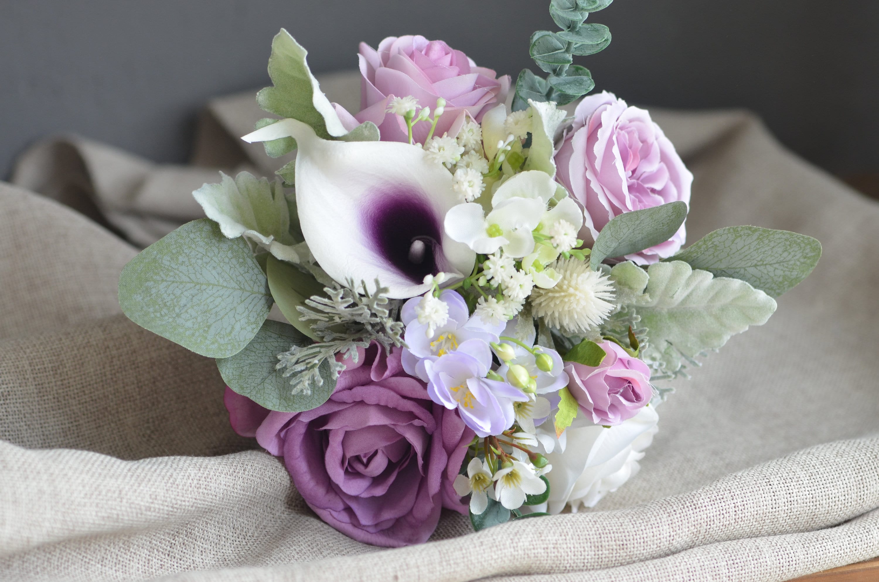 Gefälschte Blumen Brautsträuße, Staubige Flieder Mauve  Kaskadenhochzeitsstrauß, Staubige Flieder, Lavendel Real Touch Blumen, lila  Hochzeitsstrauß - Etsy Österreich, image size:3000x1987