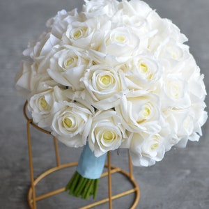 12&quot; Fake Ivory Roses Bridal Bouquet, Cream White Wedding Bouquets, Off White Roses Artificial Flowers Bouquets, Real Touch Roses
