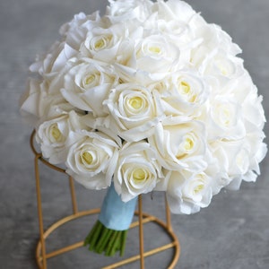 12" Fake Ivory Roses Bridal Bouquet, Cream White Wedding Bouquets, Off White Roses Artificial Flowers Bouquets, Real Touch Roses