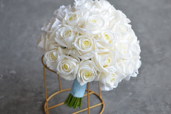 Artificial white ivory wedding flower bouquet Real Touch -  Portugal