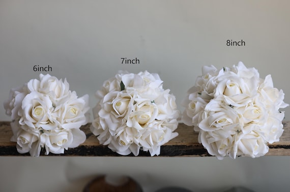 Bouquet Di Rose Bianche, Fiori Da Matrimonio, Bouquet Da Sposa, Bouquet Da Ballo, Bouquet Da Polso, Bouquet Di Rose, Fiori Di Seta Da Matrimonio, Braccialetto Di Strass. - Italia