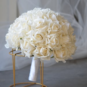 12 Real Touch Faux Roses Bouquet de mariée, Artificielle Morandi Blanc Ivoire Roses Bouquets De Mariage, Faux Fleurs Boutonnière Corsages image 8