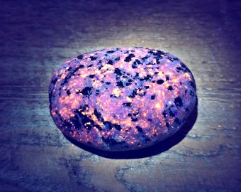 7.9oz, Fluorescent Sodalite, EMBERLITE, Yooperstone, Yooperlite, Lake Superior, UV Light Reactive, Hand Picked, Free Shipping In USA