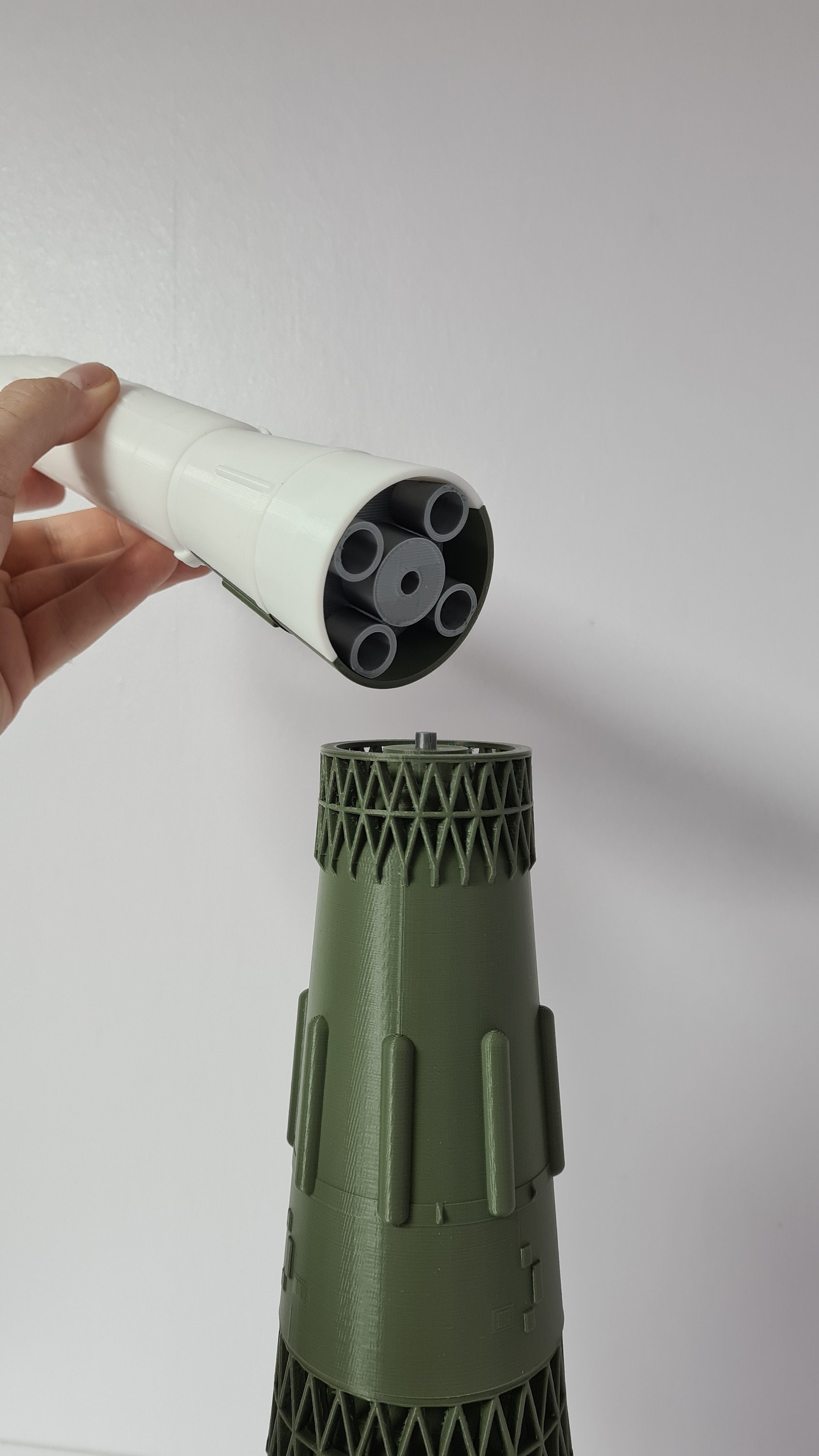 新登場！ソビエト N1 月ロケット モデル - 1:144 スケール 730