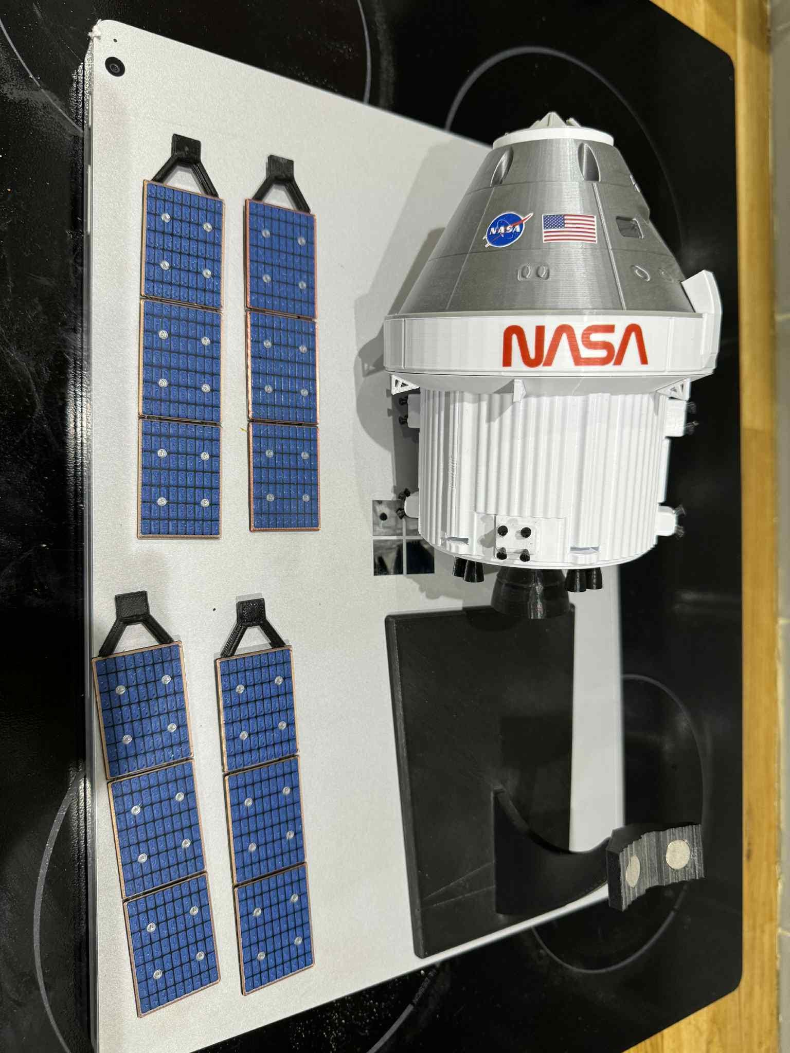 オリオンMPCV宇宙船アルテミスロケット模型 - 6インチ コレクターズ