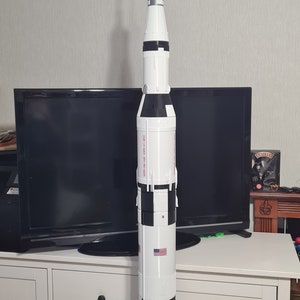 NEW ! Saturn V 5ft 152cm Apollo 11 Display Model