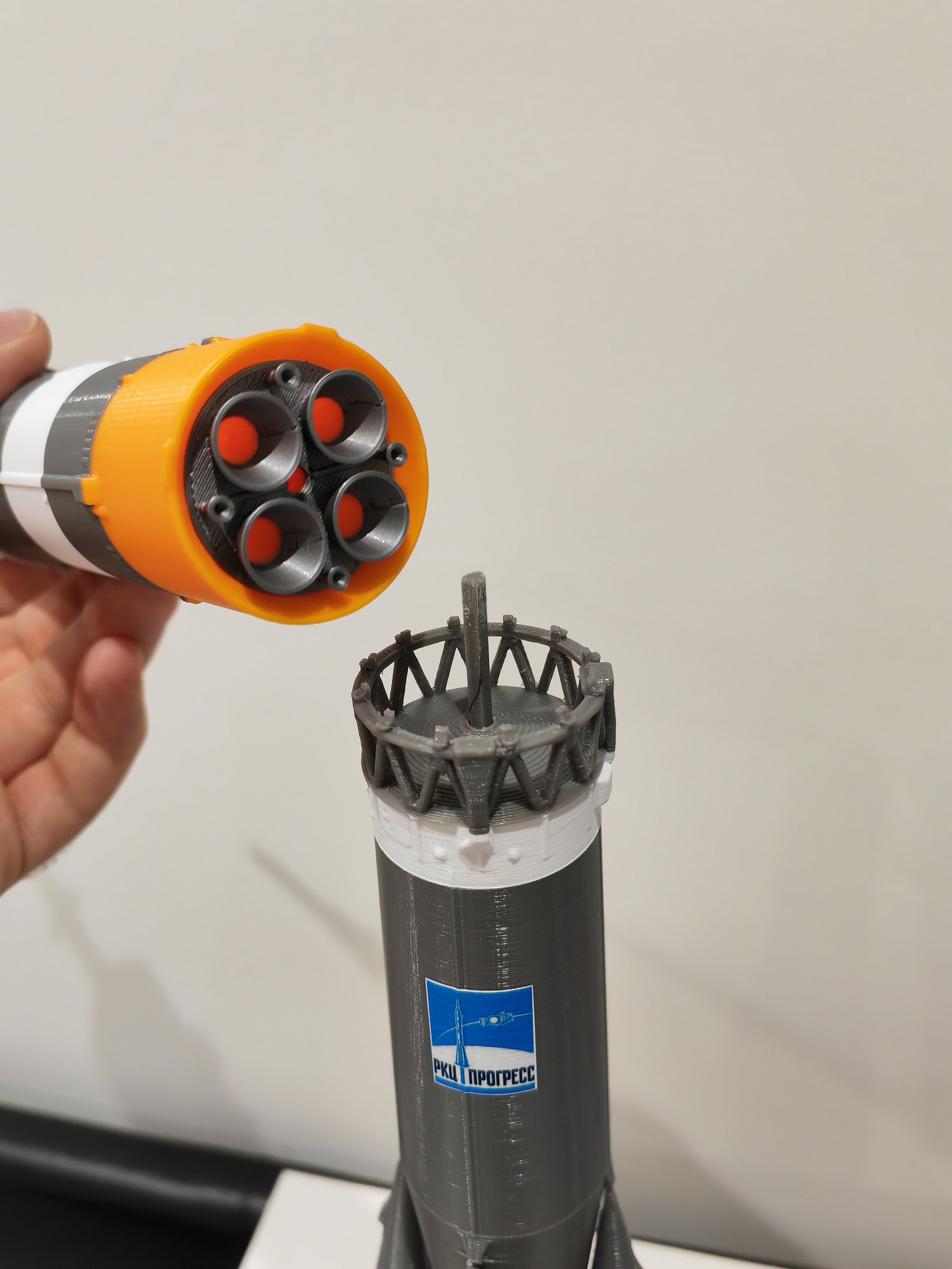 ソユーズ 2.1a MS-23 ロシアロケット モデルディスプレイ宇宙船