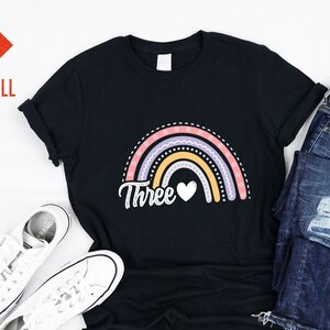 Drei 3 Jahre alt dritten 3. Geburtstag Mädchen niedlichen Regenbogen Thema Bday Party Dekoration Lieferungen Bday Tshirt Hoodie Geschenk Teen Mädchen Kinder Kleinkinder
