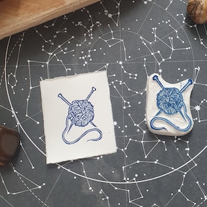 Tampon pelote de laine et aiguille - papeterie handmade artisanale diy couture tricot scrapbooking passsion